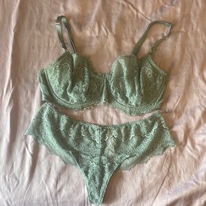 Matching Victoria Secret seafoam green lace bra/panties